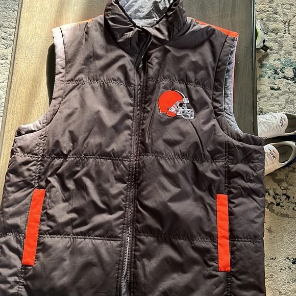 Cleveland Browns Reversible Fall Vest - Picture 2 of 3